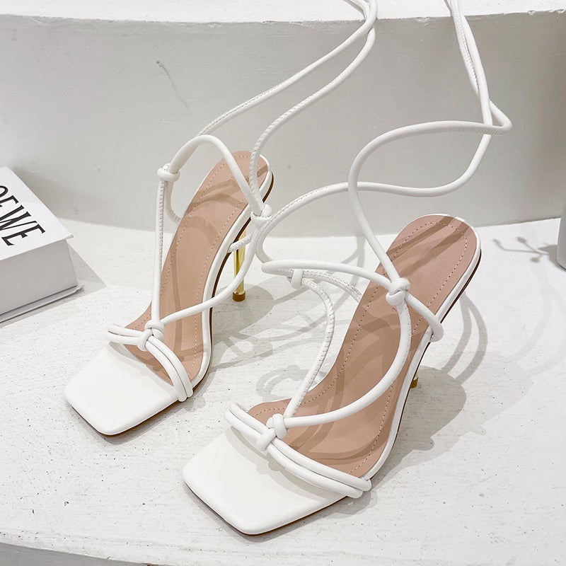 Stylische und stützende orthopädische Sommer Heels