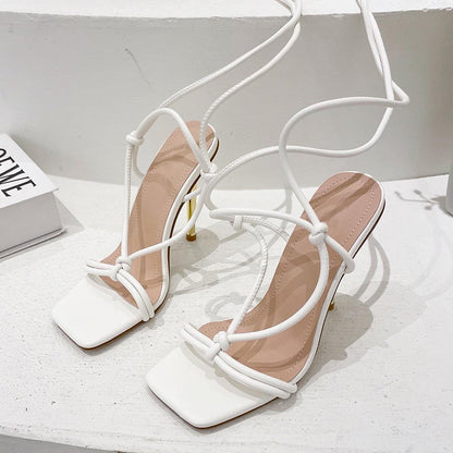 Stylische und stützende orthopädische Sommer Heels