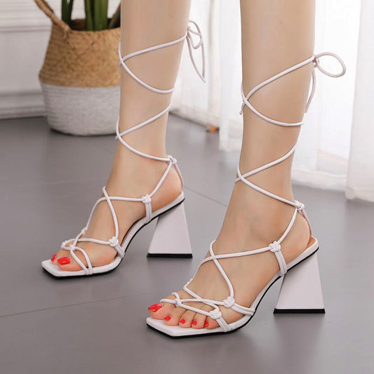 Maßgeschneiderte und bequeme orthopädische Sommer Heels