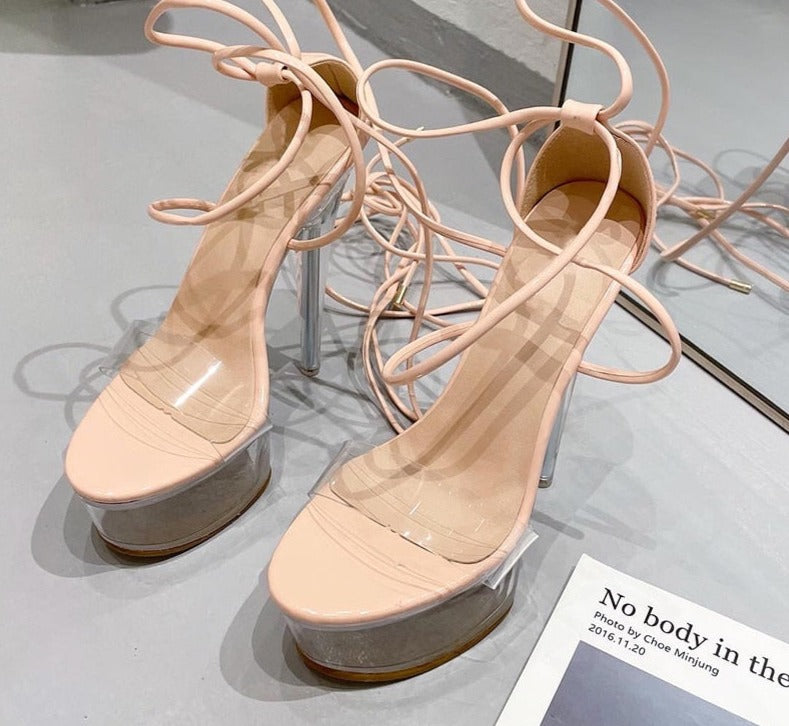 Maßgeschneiderte, stützende orthopädische Sommersandalen