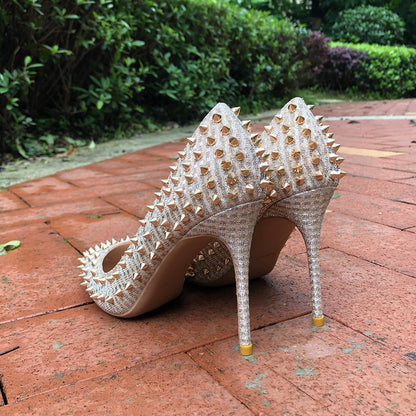 Maßgeschneiderte und bequeme orthopädische Sommer Heels