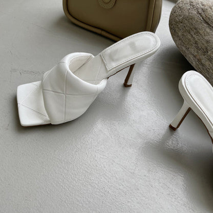 Stützende und modische orthopädische Sommer-Heels