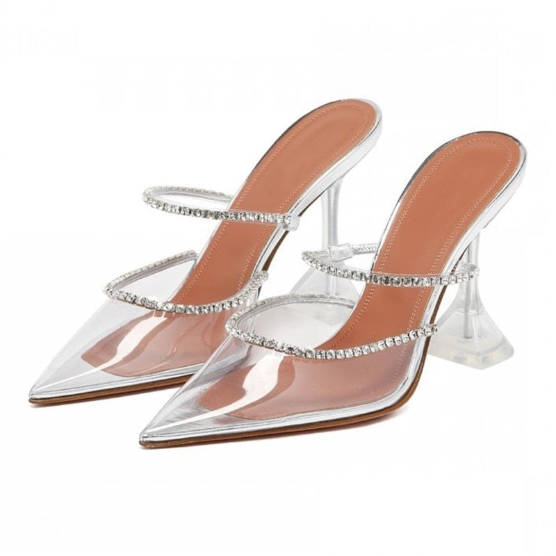 Schlanke und stützende orthopädische Sommerschuhe