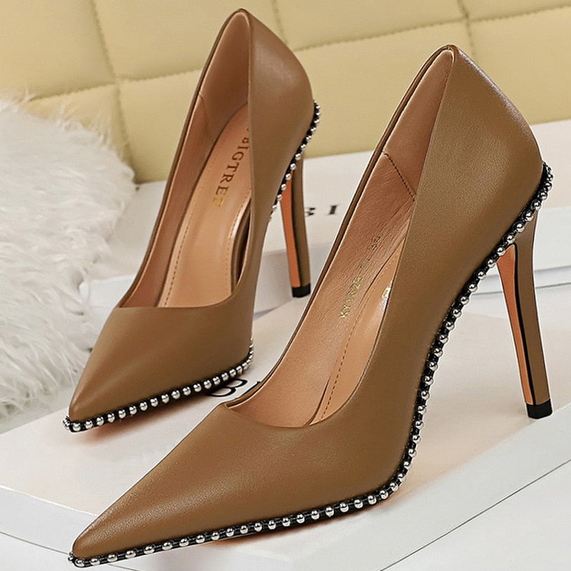 Maßgeschneiderte und bequeme orthopädische Sommer Heels