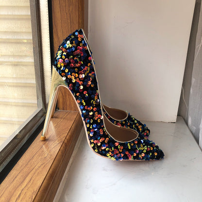 Moderne und stützende orthopädische Sommer Heels