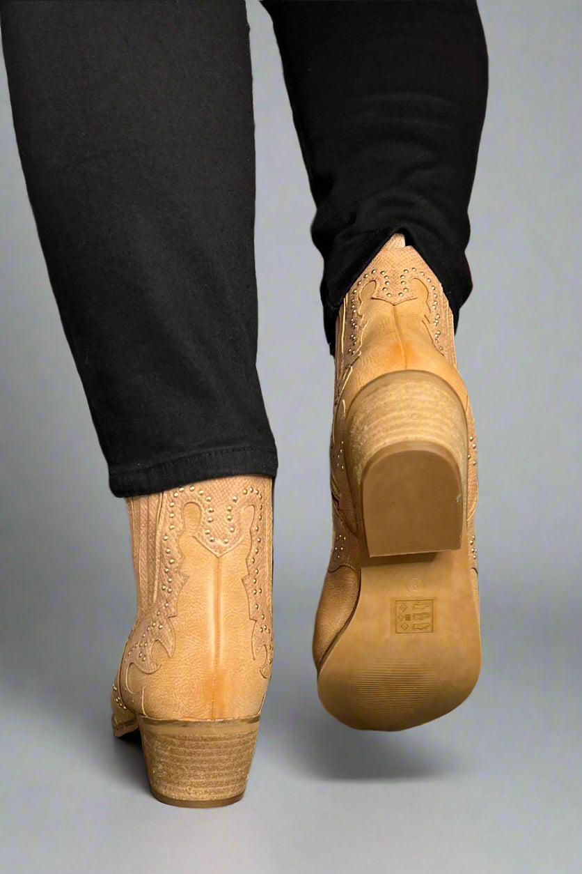 Unterstützende leichte orthopädische Sommerschuhe