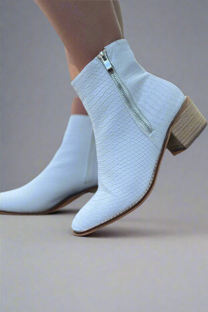 Unterstützende leichte orthopädische Sommerschuhe