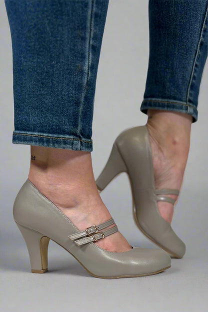 Stylische und stützende orthopädische Sommer Heels