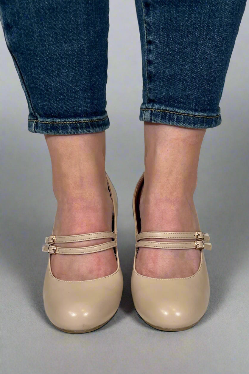 Bequeme und modische orthopädische Sommer Heels