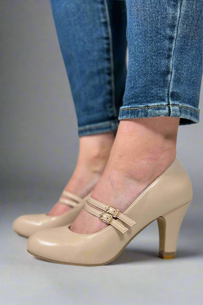 Bequeme und modische orthopädische Sommer Heels