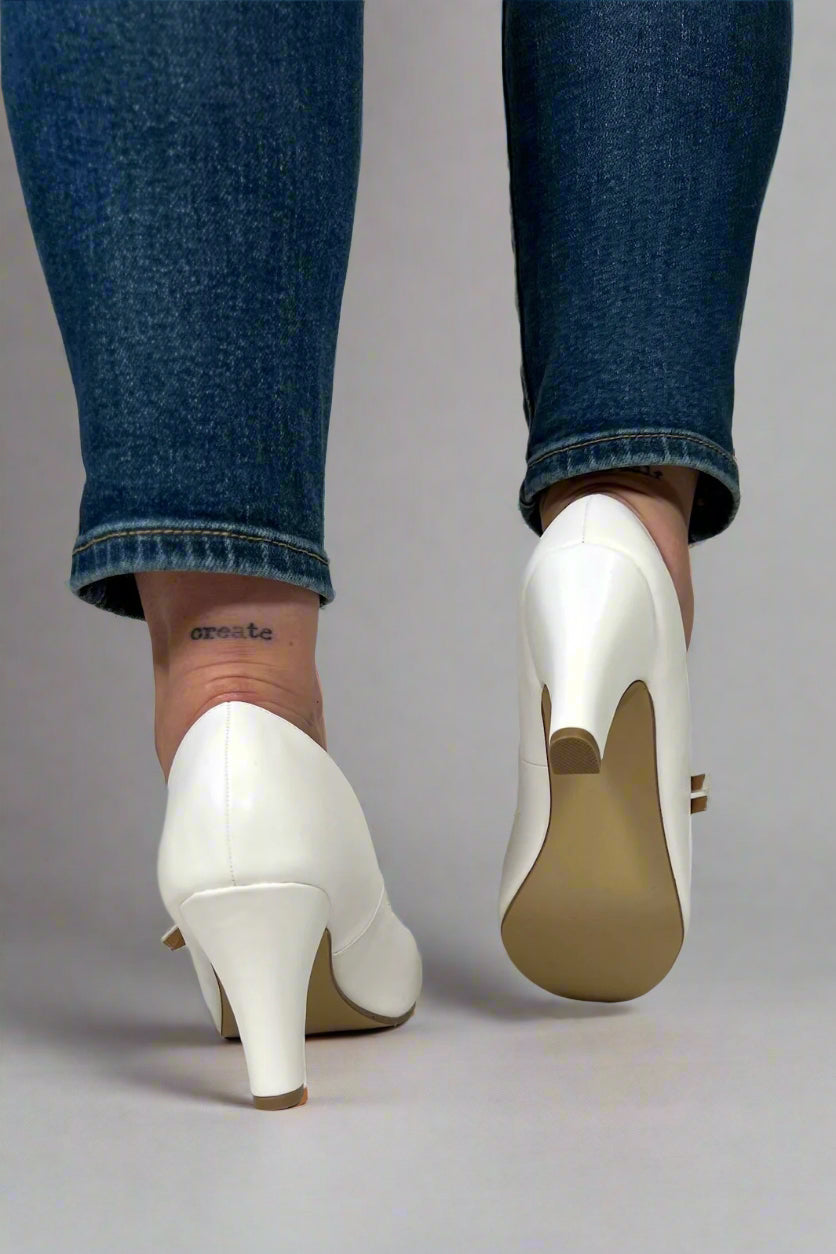Stylische und stützende orthopädische Sommer Heels