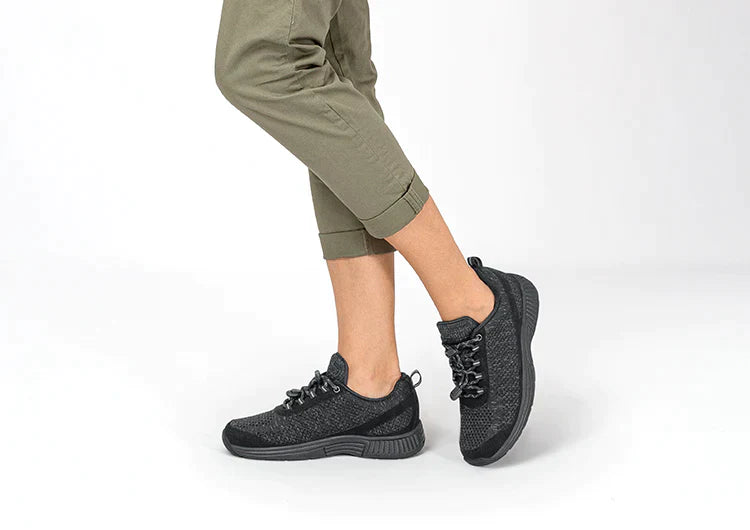 Stützende und modische orthopädische Winterschuhe