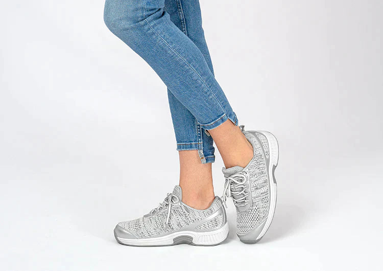 Stützende und modische orthopädische Winterschuhe