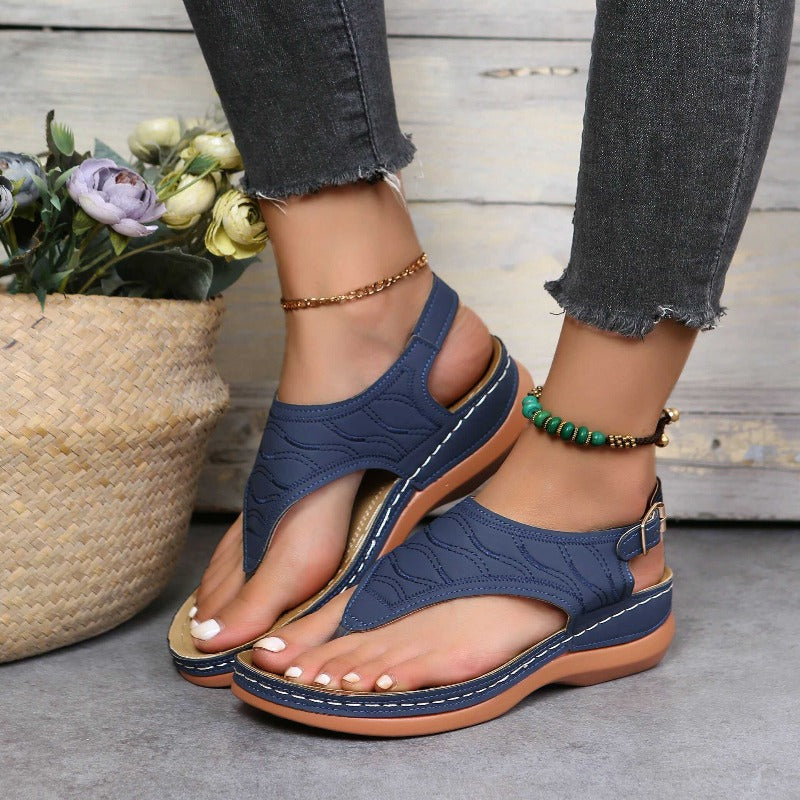 Modische und stützende orthopädische Wintersandalen