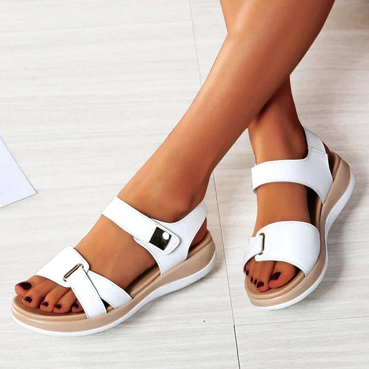 Modische und stützende orthopädische Wintersandalen