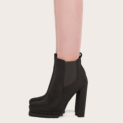 Bequeme und vielseitige orthopädische Sommerstiefel