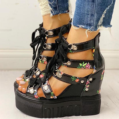 Lässige orthopädische maßgeschneiderte Sommersandalen