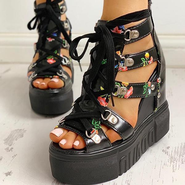 Lässige orthopädische maßgeschneiderte Sommersandalen