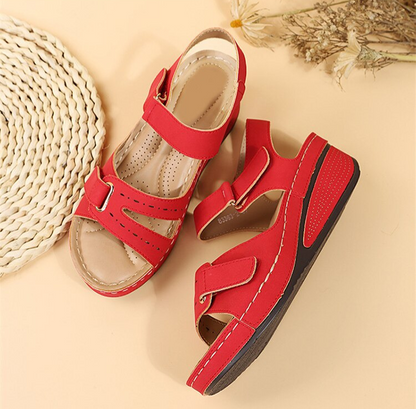 Stützende und trendige orthopädische Wintersandalen
