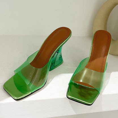 Bequeme und haltbare orthopädische Sommer-Heels