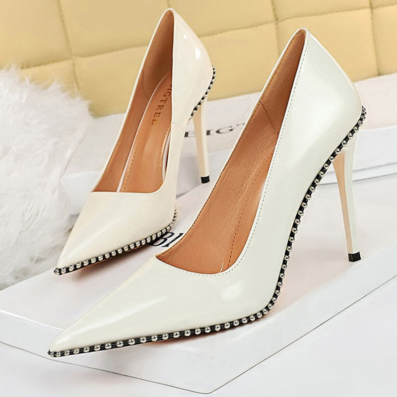Maßgeschneiderte und bequeme orthopädische Sommer Heels