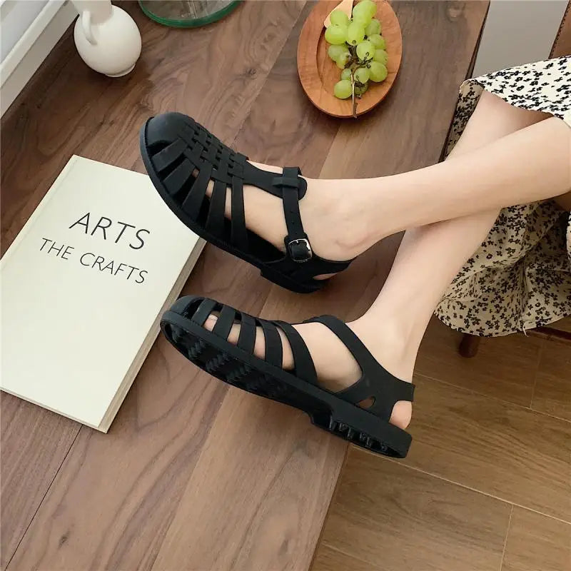 Bequeme und modische orthopädische Wintersandalen