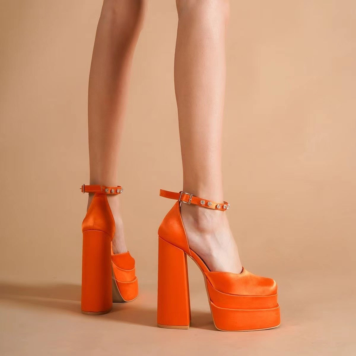 Bequeme und modische orthopädische Sommerschuhe