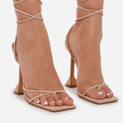Trendige und stützende orthopädische Sommer Heels