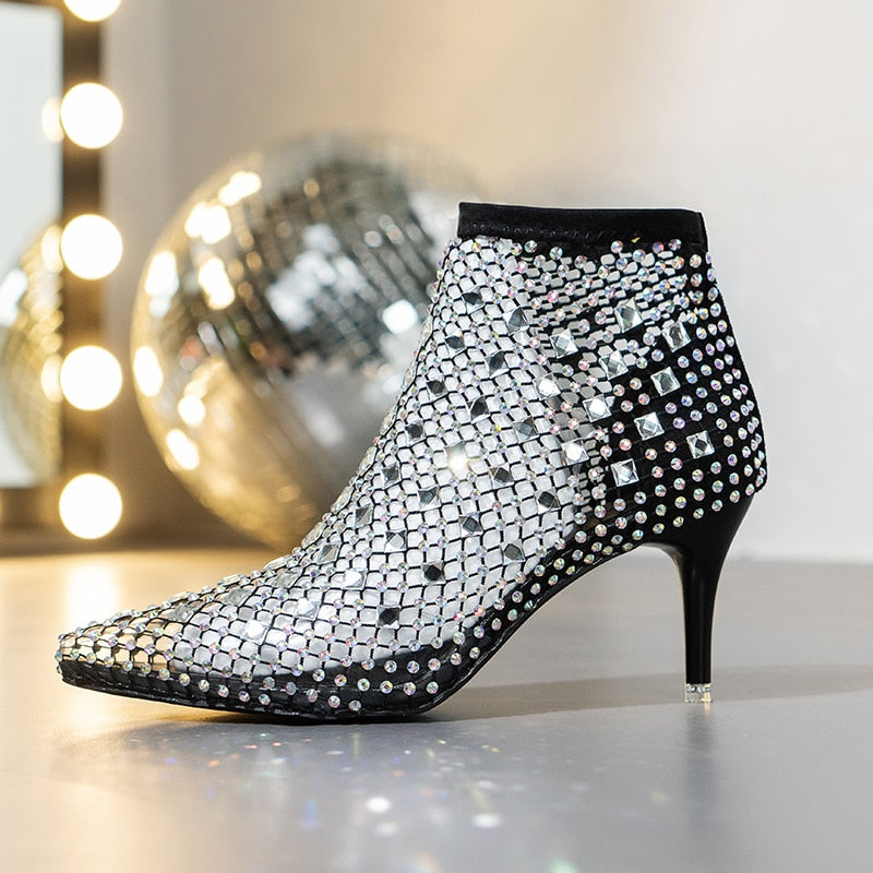 Modische, stützende orthopädische Sommerschuhe
