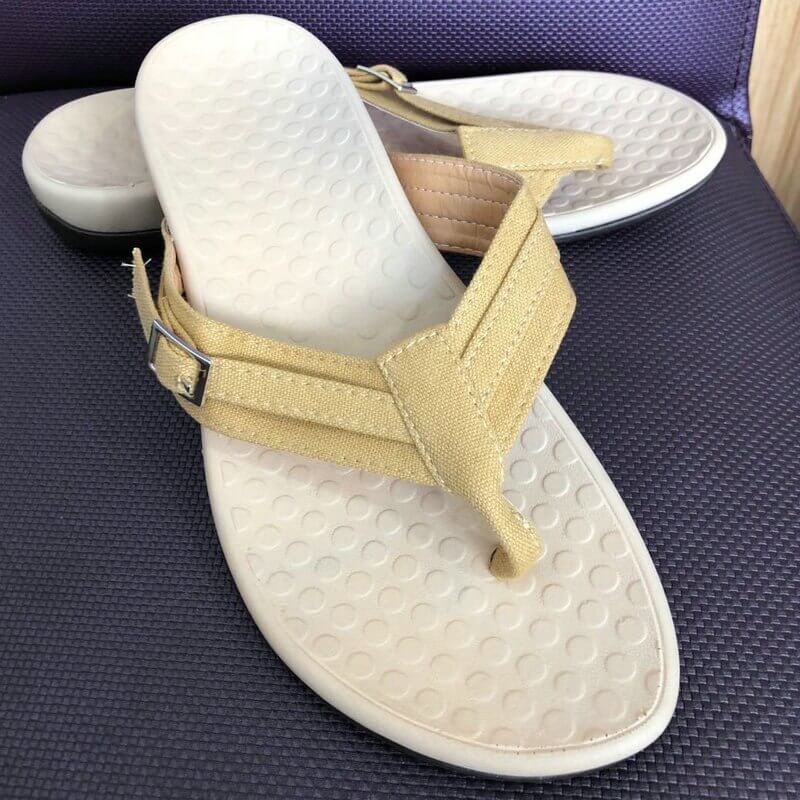 Strapazierfähige und stützende orthopädische Wintersandalen