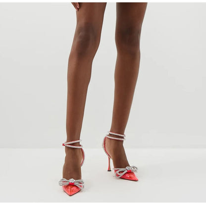 Unterstützende und modische orthopädische Sommerschuhe