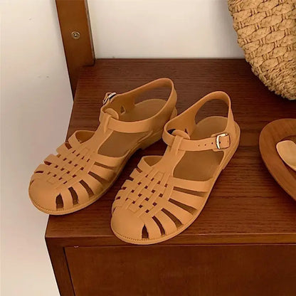 Bequeme und modische orthopädische Wintersandalen