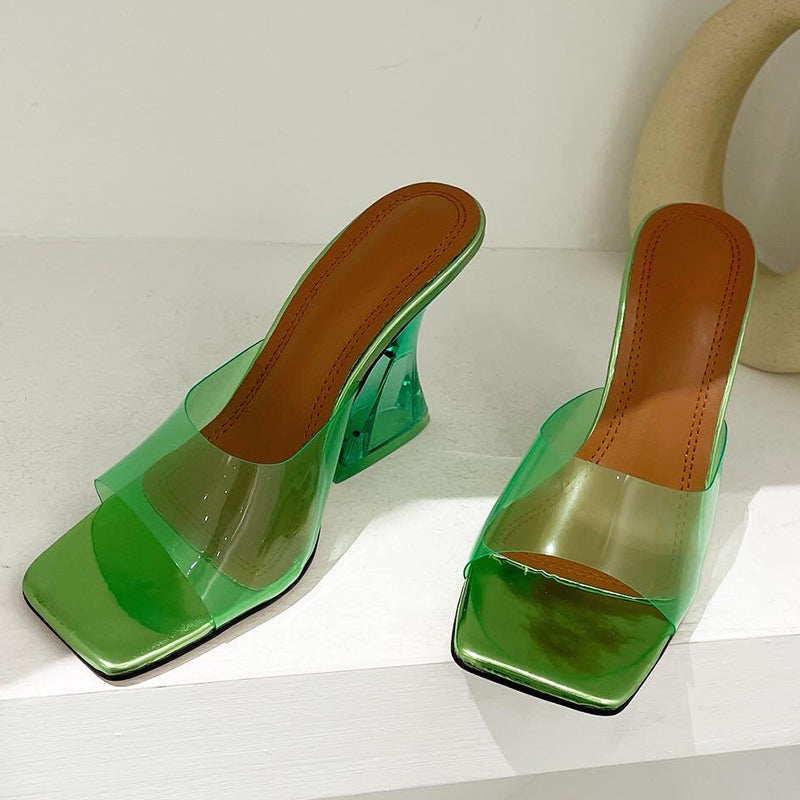Bequeme und haltbare orthopädische Sommer-Heels