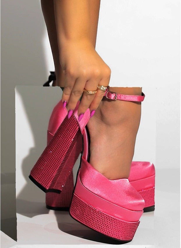 Bequeme und modische orthopädische Sommerschuhe