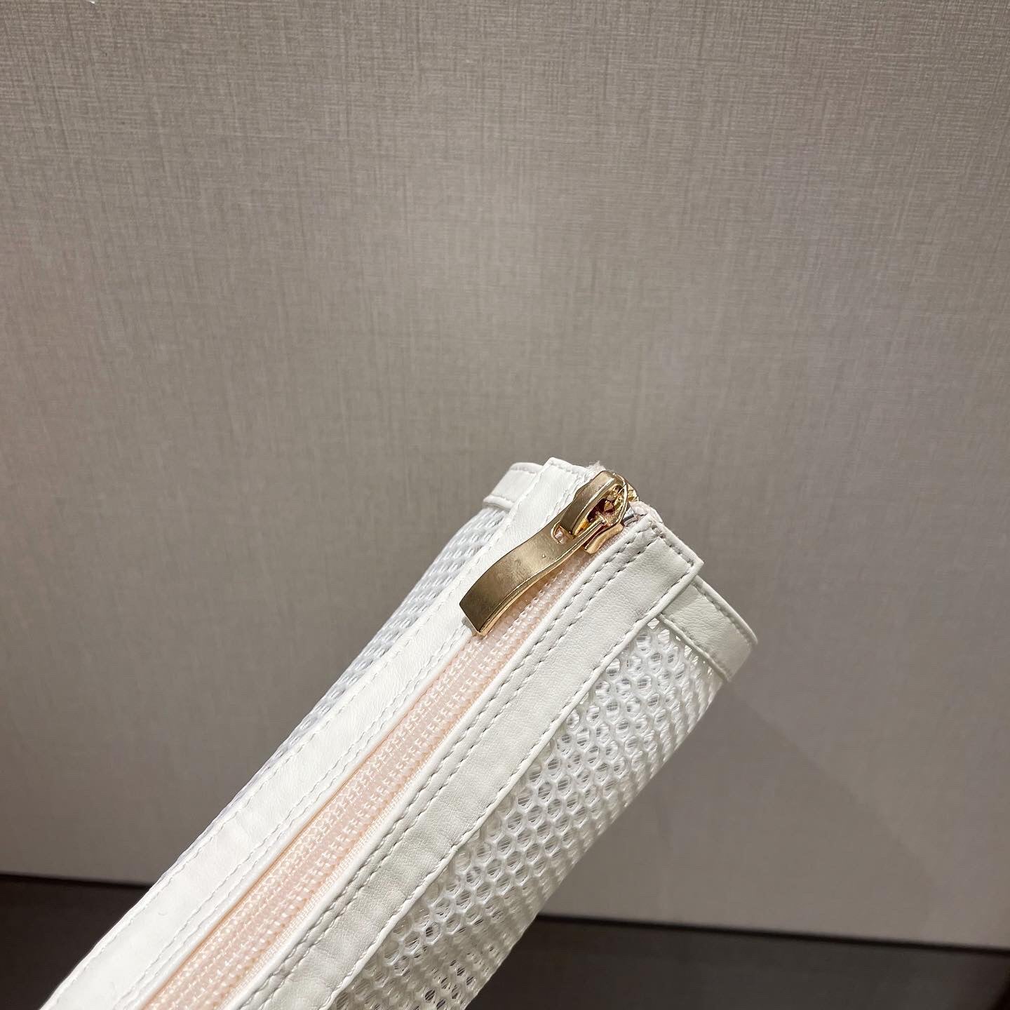 Maßgeschneiderte und bequeme orthopädische Sommerschuhe
