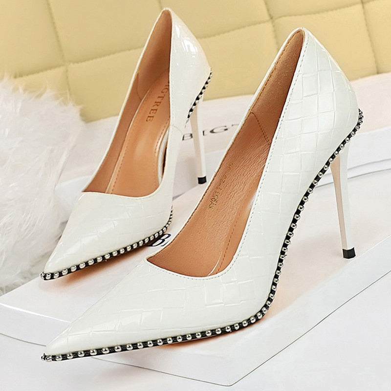 Maßgeschneiderte und bequeme orthopädische Sommer Heels