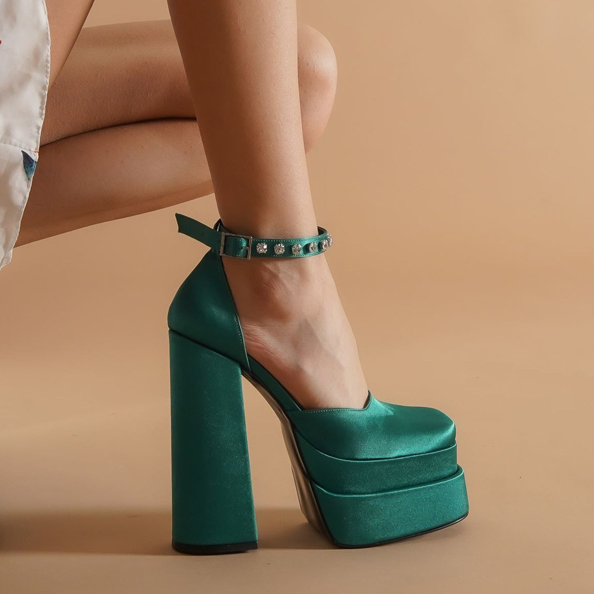 Bequeme und modische orthopädische Sommerschuhe
