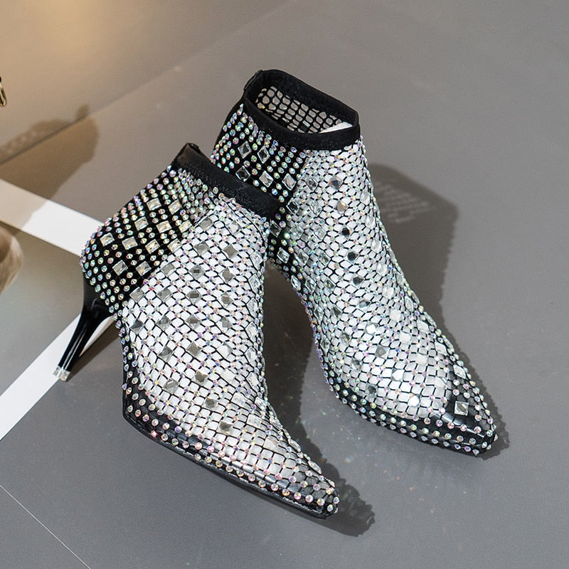 Modische, stützende orthopädische Sommerschuhe