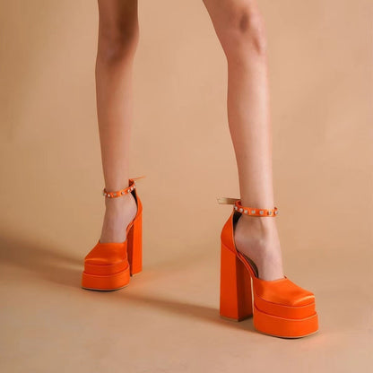 Bequeme und modische orthopädische Sommerschuhe