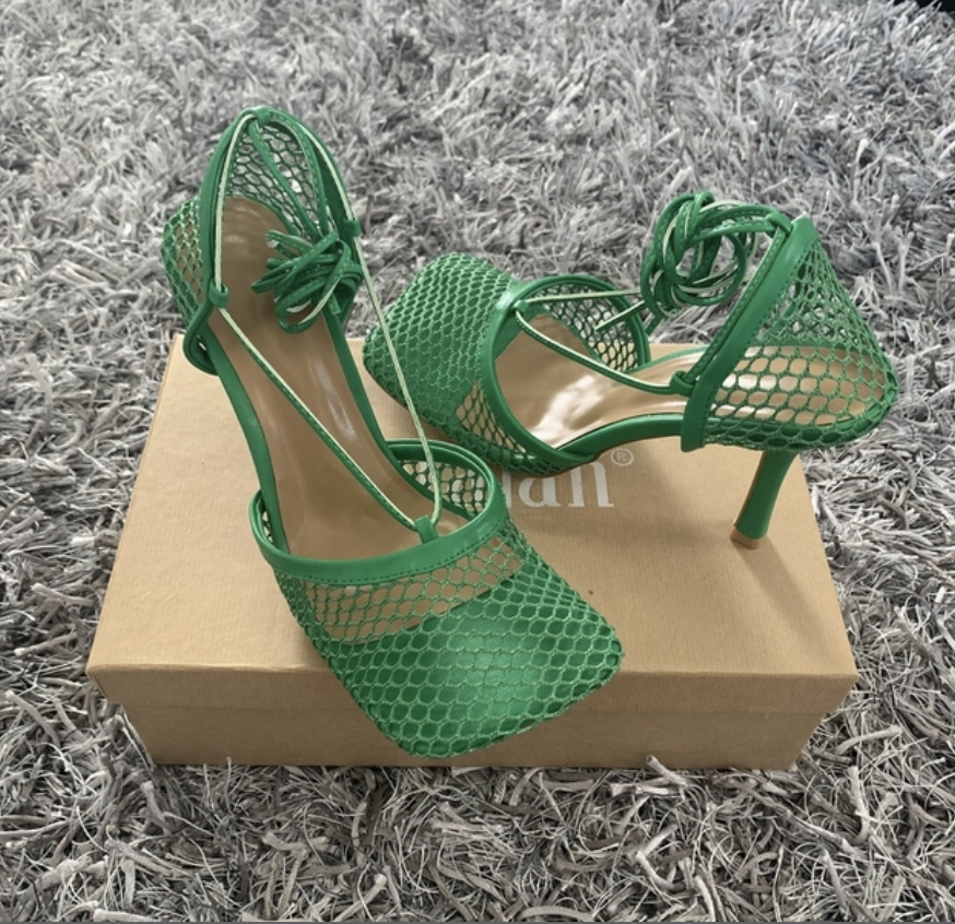 Maßgeschneiderte und bequeme orthopädische Sommerschuhe