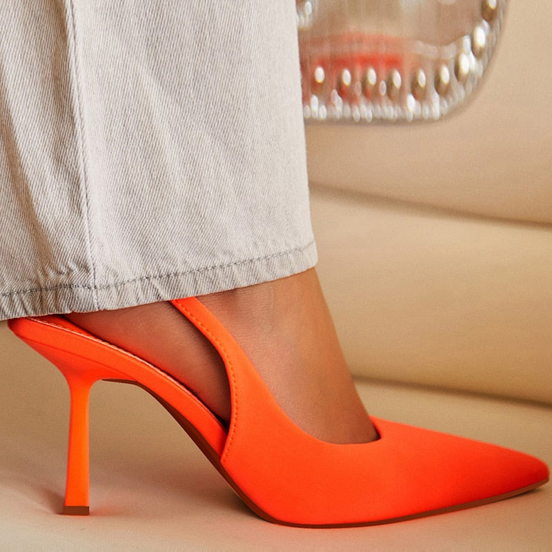 Stützende und vielseitige orthopädische Sommerschuhe