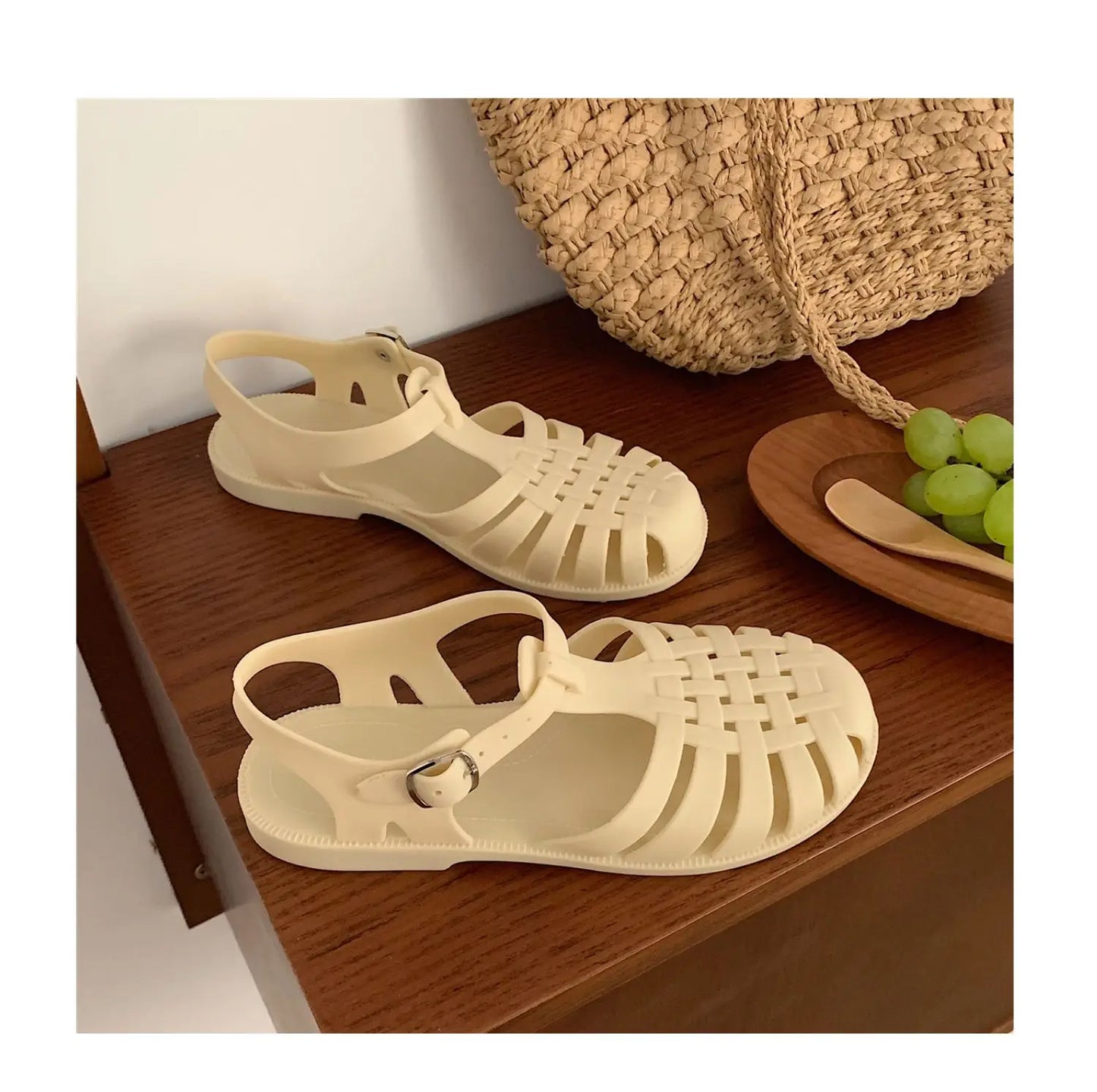 Bequeme und modische orthopädische Wintersandalen