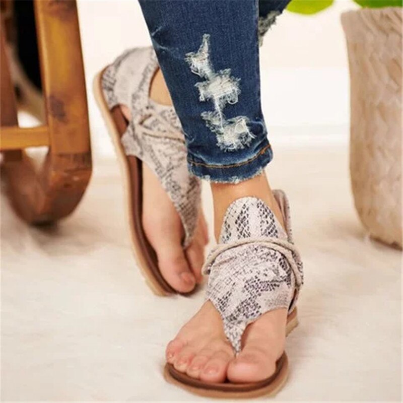 Maßgeschneiderte und bequeme orthopädische Wintersandalen