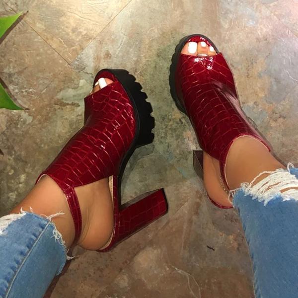 Unterstützende orthopädische Sommer-Heels