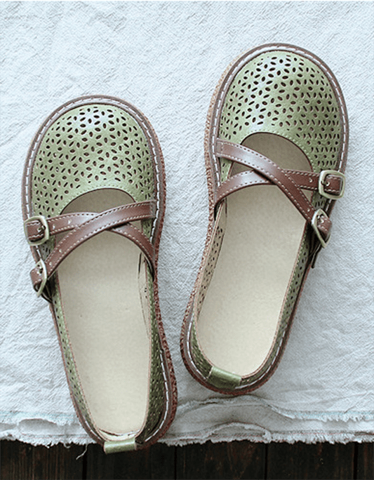 Zeitlose und stützende orthopädische Sommersandalen