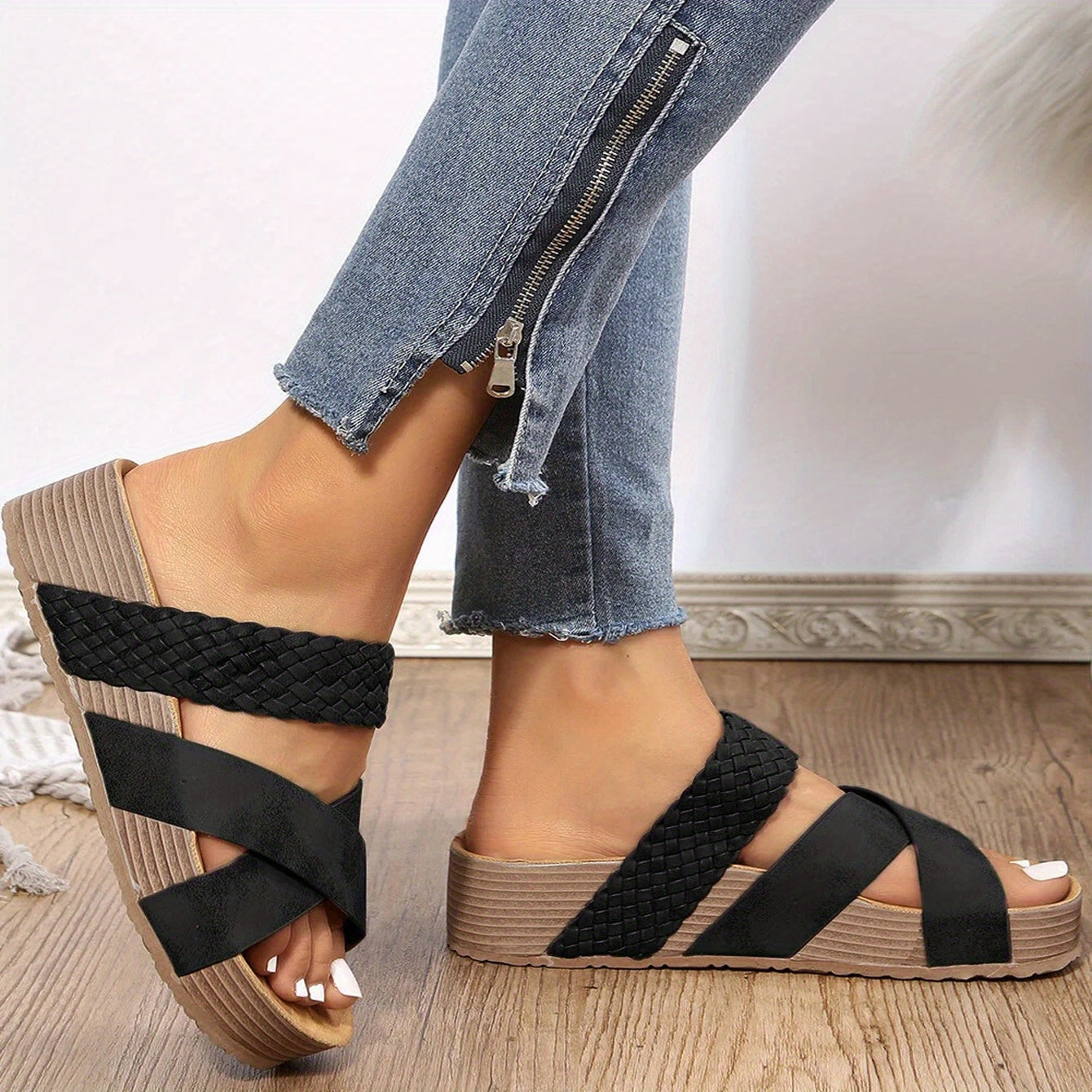 Modische und stützende orthopädische Wintersandalen