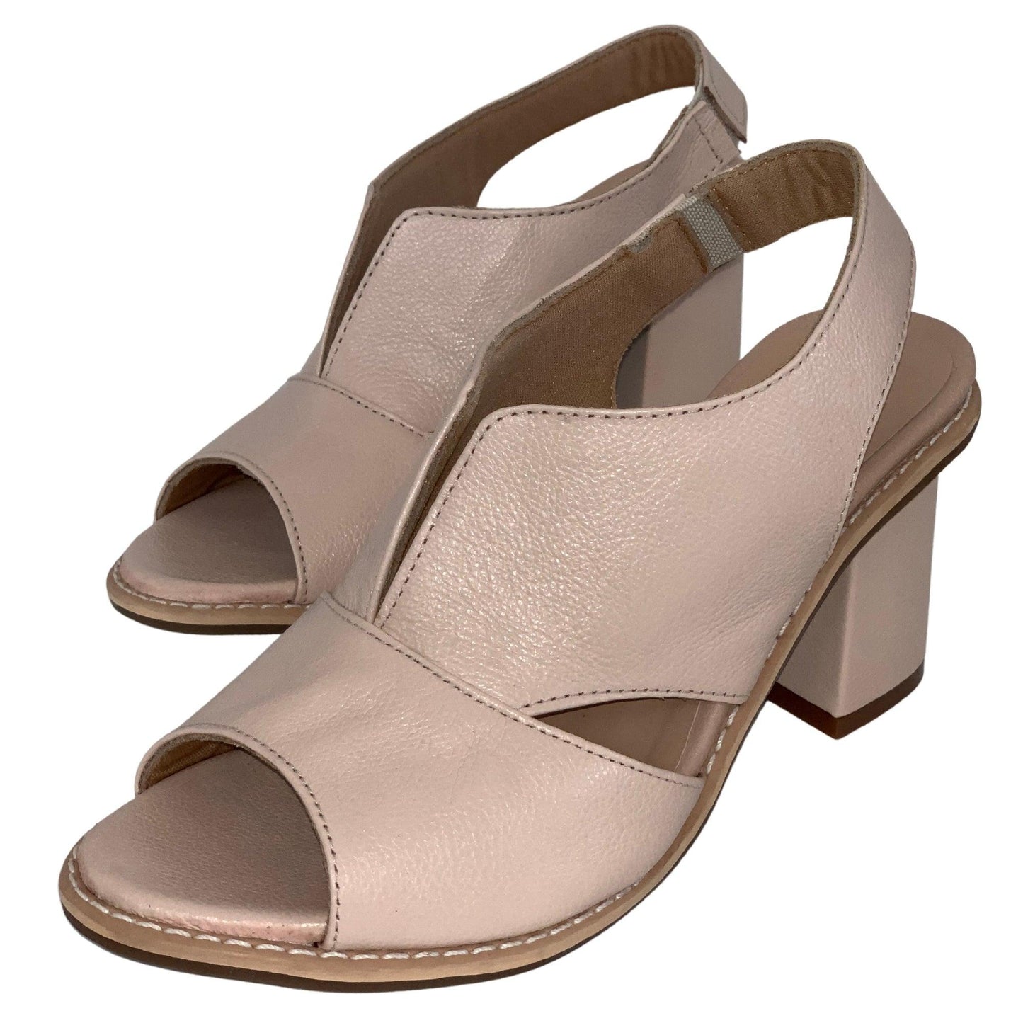 Moderne und stützende orthopädische Wintersandalen