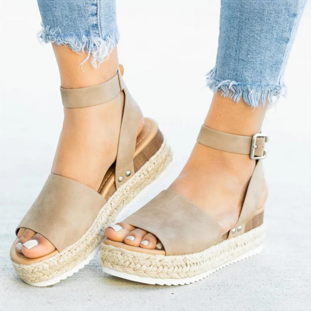 Stützende und modische orthopädische Wintersandalen
