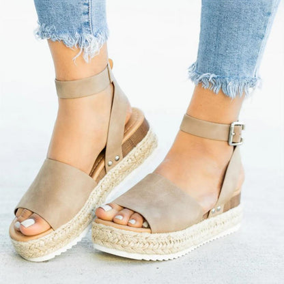 Stützende und modische orthopädische Wintersandalen