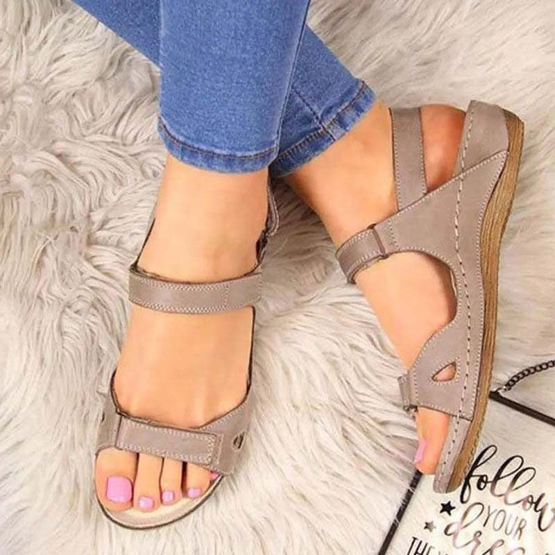 Unterstützende orthopädische Wintersandalen